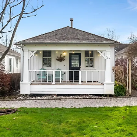 A Swell Cottage By Seabrook Hospitality